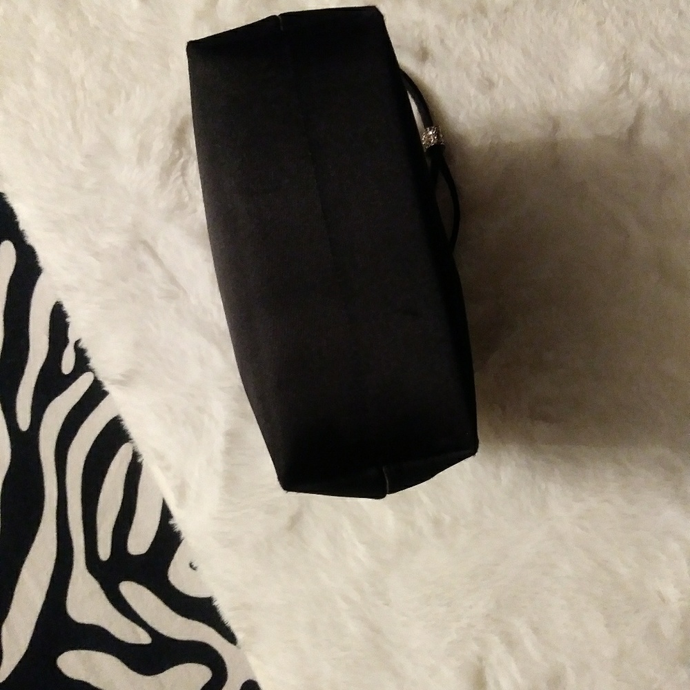 Small black cute hand purse - Picture 5 of 7